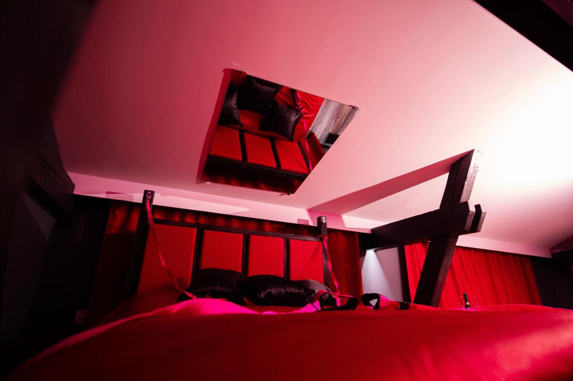 Red Palace Apartament Bdsm บิดกอชซ์ ภายนอก รูปภาพ